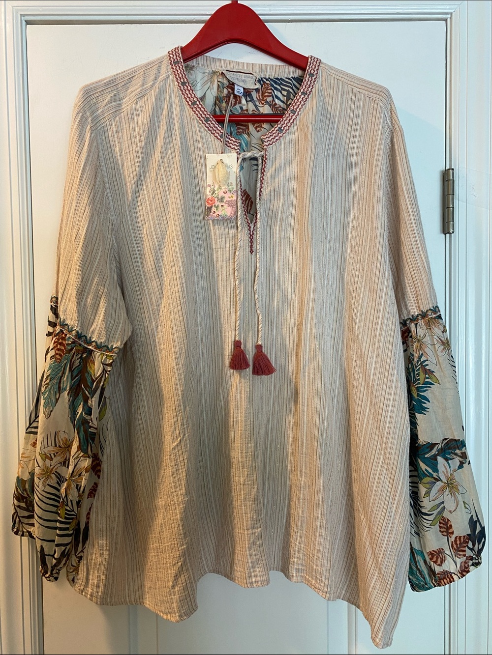 Johnny Was Sparkling Gold Thread Cotton Linen Beautiful Print Blouse NWT